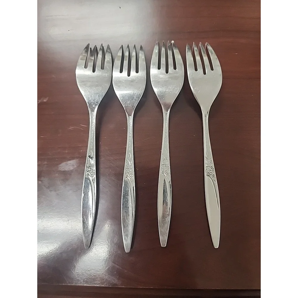 Highland Rose Salad Fork Lot of 6 1881 Rogers / Oneida Ltd Stainless Flatware‎
